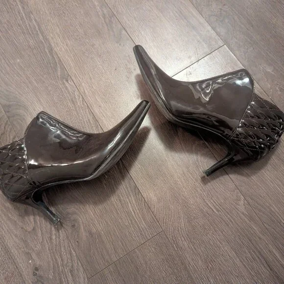 Heels - Picture 3 of 4